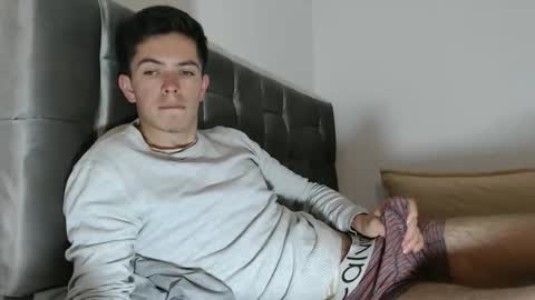 Snapshot of elian_tg chatting on September 18, 11:40 pm Elian online show from September 18, 11:40 pm