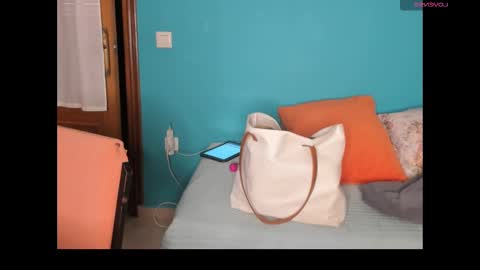 elifgirasol online show from February 25, 8:19 pm