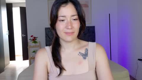 eliiih_ online show from October 1, 2:45 pm