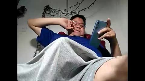 Snapshot of elimposstor chatting on December 2, 3:36 pm elimposstor online show from December 2, 3:36 pm