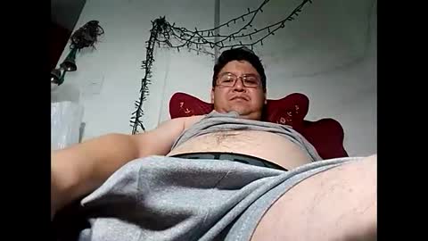 Snapshot of elimposstor chatting on December 5, 11:51 pm elimposstor online show from December 5, 11:51 pm