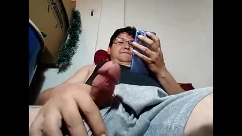 Snapshot of elimposstor chatting on January 5, 3:13 pm elimposstor online show from January 5, 3:13 pm