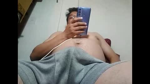 Snapshot of elimposstor chatting on January 20, 12:04 am elimposstor online show from January 20, 12:04 am