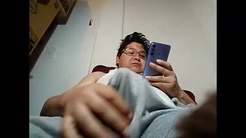 Snapshot of elimposstor chatting on January 24, 1:03 pm elimposstor online show from January 24, 1:03 pm