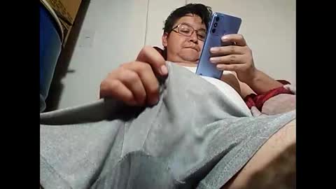 Snapshot of elimposstor chatting on January 26, 8:23 pm elimposstor online show from January 26, 8:23 pm