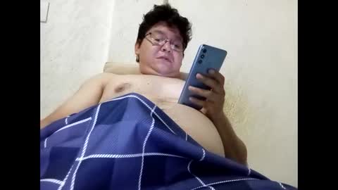 Snapshot of elimposstor chatting on September 18, 2:08 pm elimposstor online show from September 18, 2:08 pm