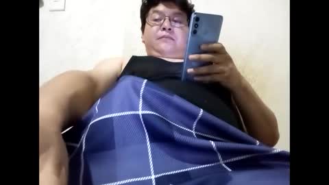 Snapshot of elimposstor chatting on October 1, 7:09 pm elimposstor online show from October 1, 7:09 pm