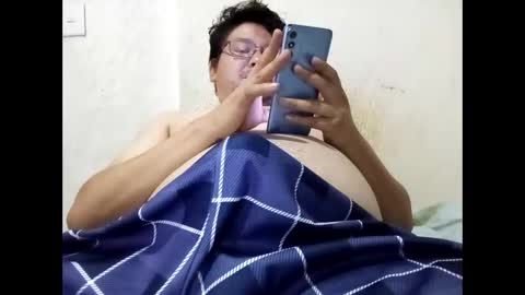 Snapshot of elimposstor chatting on October 13, 9:04 pm elimposstor online show from October 13, 9:04 pm