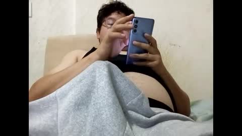 Snapshot of elimposstor chatting on October 14, 2:07 pm elimposstor online show from October 14, 2:07 pm