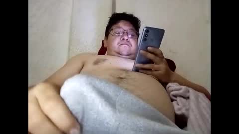 Snapshot of elimposstor chatting on November 29, 1:25 pm elimposstor online show from November 29, 1:25 pm