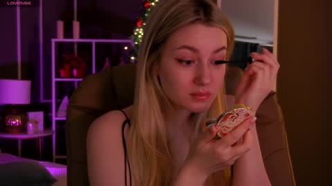 Snapshot of elina_nortas chatting on January 14, 1:15 am Elina online show from January 14, 1:15 am