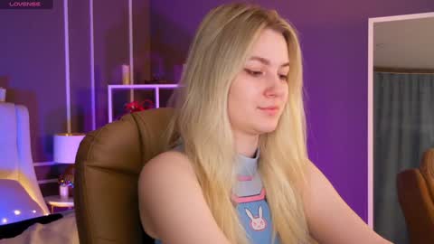 Snapshot of elina_nortas chatting on February 3, 1:09 am Elina online show from February 3, 1:09 am