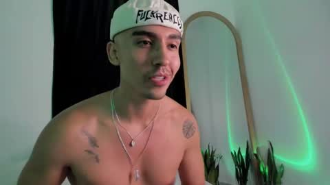 elio_dicaprio online show from November 8, 1:28 am