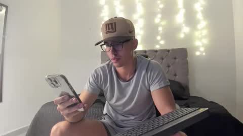 elio_dicaprio online show from November 26, 3:07 am