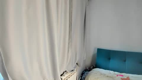 Elis online show from September 11, 1:39 am