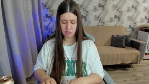 Aletta Oushen online show from October 4, 3:10 pm