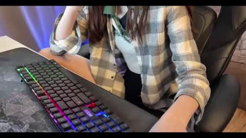 Elisa North online show from January 28, 7:43 am