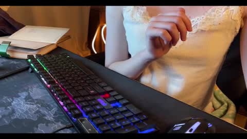 Elisa North online show from January 29, 5:24 pm