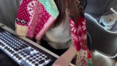 Elisa North online show from February 2, 5:21 am