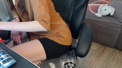 Elisa North online show from March 8, 5:38 am