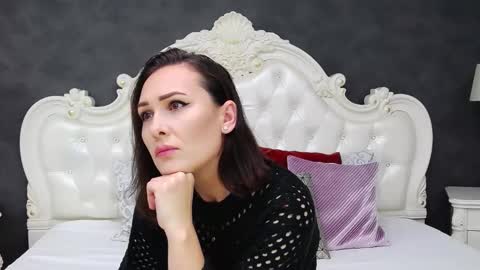 Krissy online show from November 11, 10:15 am