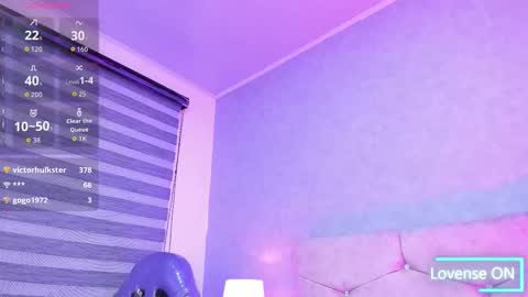 ELISE LEYTON online show from October 9, 7:45 pm