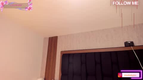 ELISE LEYTON online show from November 6, 11:48 pm