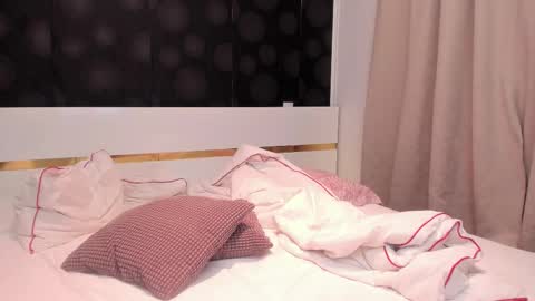 Elly online show from November 25, 9:48 pm