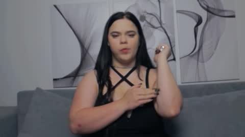 Eliss online show from November 8, 3:45 pm