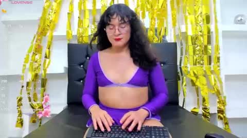 elith_berry69_ online show from January 13, 12:41 am