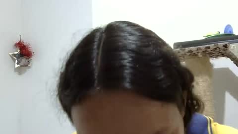 Elizabeth Martinez  online show from January 14, 6:07 pm