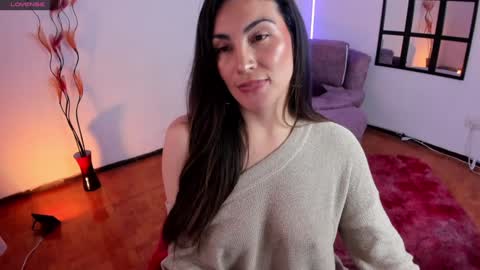 Elizabeth online show from January 8, 10:58 pm