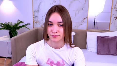 Snapshot of elizabethcash chatting on February 4, 3:26 pm Elizabeth online show from February 4, 3:26 pm