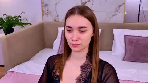 Snapshot of elizabethcash chatting on February 9, 10:43 pm Elizabeth online show from February 9, 10:43 pm