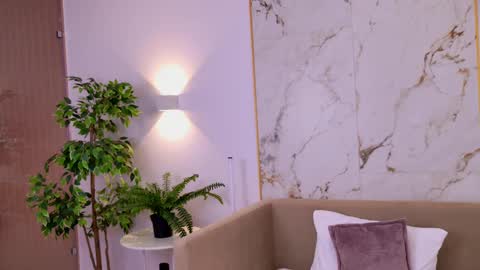 Snapshot of elizabethcash chatting on March 6, 10:26 pm Elizabeth online show from March 6, 10:26 pm