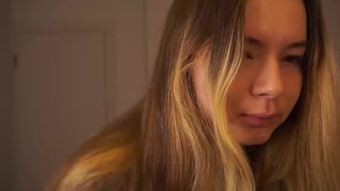 Elizabeth online show from September 18, 6:43 pm