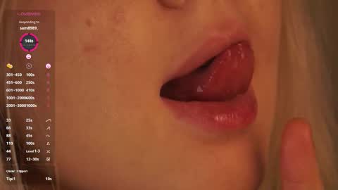 Elizabeth online show from November 11, 6:19 pm