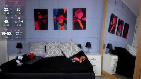  Elizabeth online show from November 18, 5:01 am