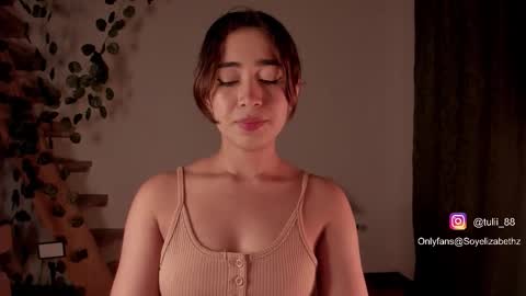 Snapshot of elizabethz chatting on September 11, 12:55 am Tuli online show from September 11, 12:55 am