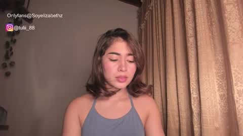 Snapshot of elizabethz chatting on November 30, 11:42 pm Tuli online show from November 30, 11:42 pm