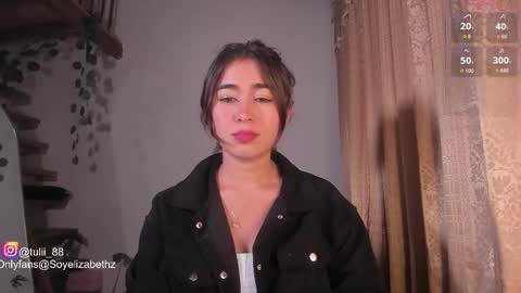 Snapshot of elizabethz chatting on December 15, 3:22 am Tuli online show from December 15, 3:22 am