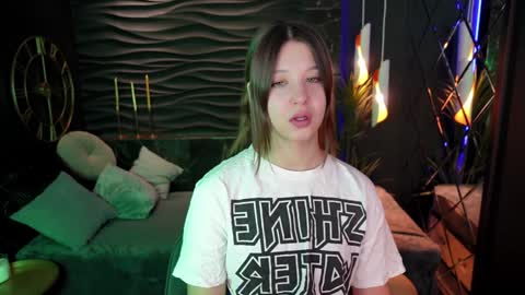 Eliza online show from January 9, 1:02 pm