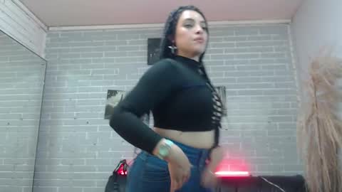   online show from January 4, 8:05 pm