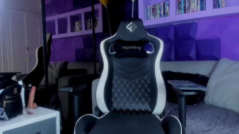 elizbeth_777 online show from February 7, 2:15 pm