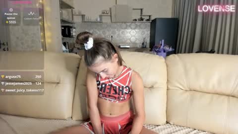 Eliz                               online show from February 14, 3:05 pm