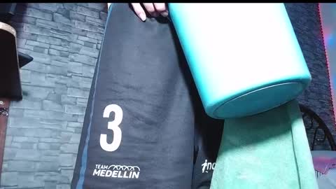 Snapshot of eljeorge_hott chatting on December 15, 2:05 pm JORGE BENITEZ online show from December 15, 2:05 pm