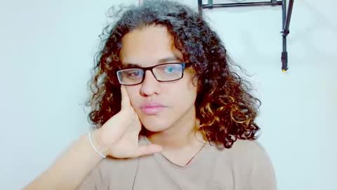 Diana online show from December 9, 1:45 pm