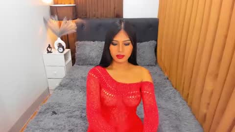 Ella online show from December 28, 7:22 am