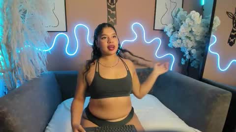 Ella online show from November 22, 12:15 pm