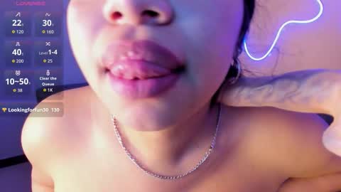 Ella online show from November 27, 2:52 pm